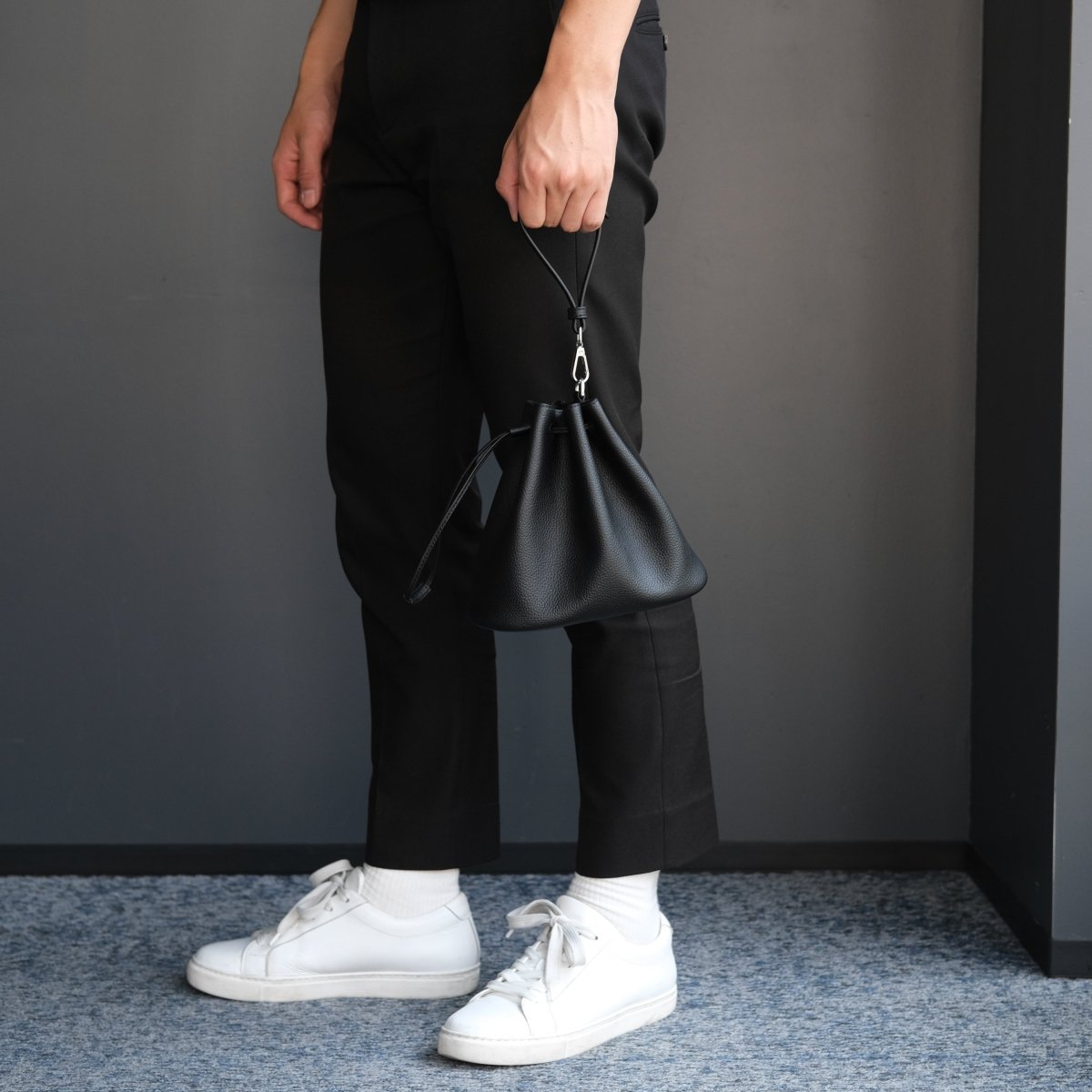 [Coming Soon] Italian Leather Drawstring Bag - aucentic