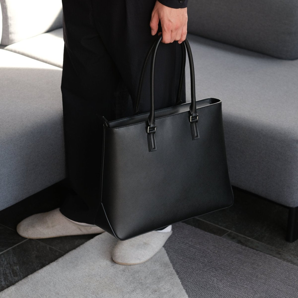 <coming soon>Italian Saffiano Leather Tote (Rigid - Black) - aucentic