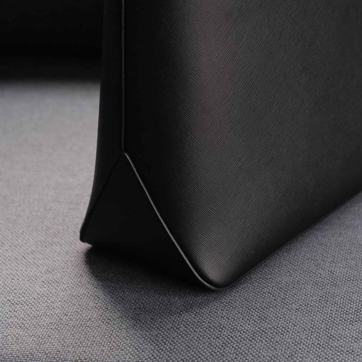 <coming soon>Italian Saffiano Leather Tote (Rigid - Black) - aucentic