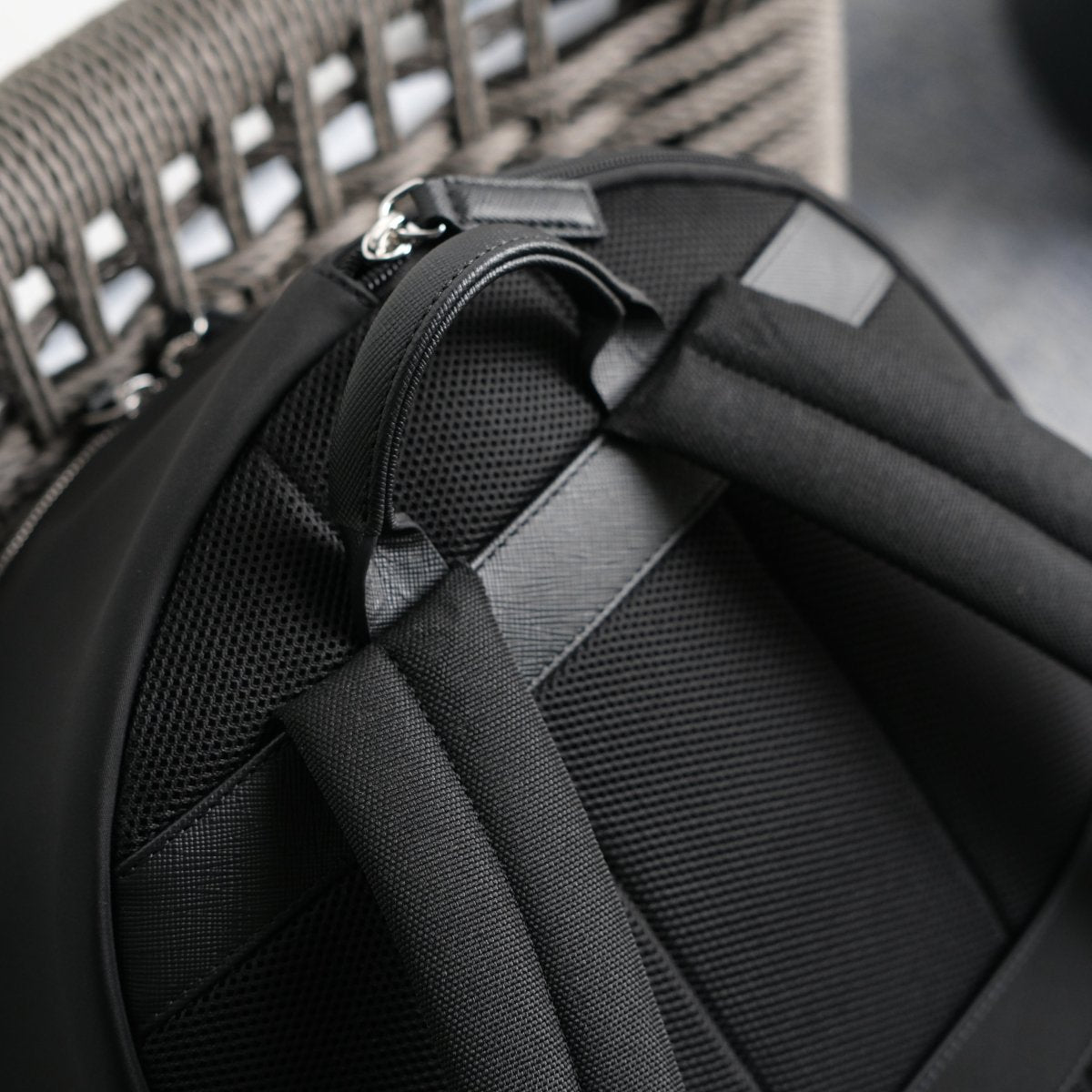 <Coming soon>Nylon Round Backpack - aucentic