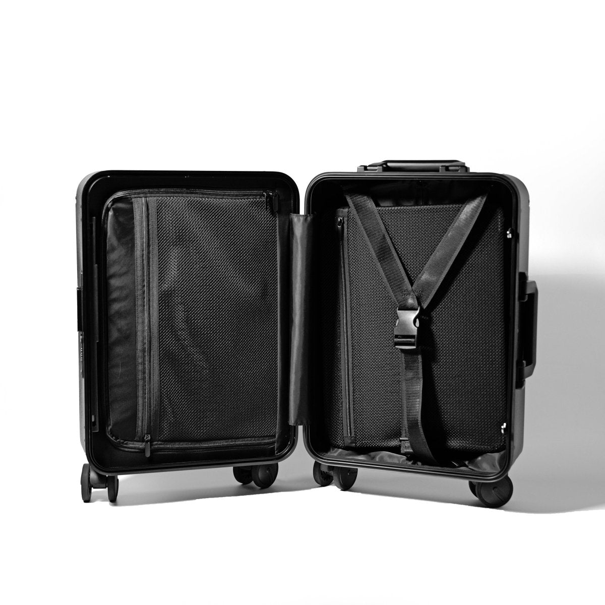 <Comming Soon>Grain Luxe Suitcase (Black) - aucentic