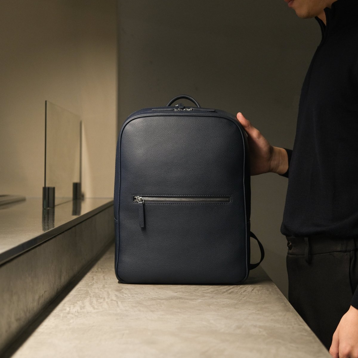 Full Grain Leather Backpack (Navy) - aucentic