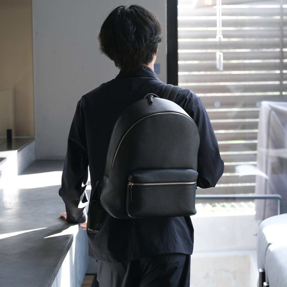 Full Grain Leather Round Backpack - aucentic
