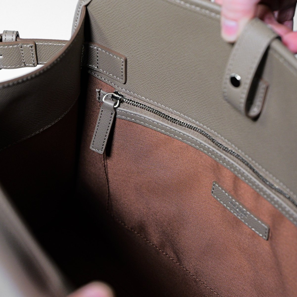 INOSE-MIYABI BOSTON TOTE (TAUPE)