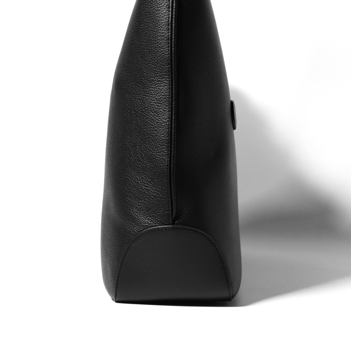 <受注生産>Italian Leather Trapezium Tote (Black) - aucentic