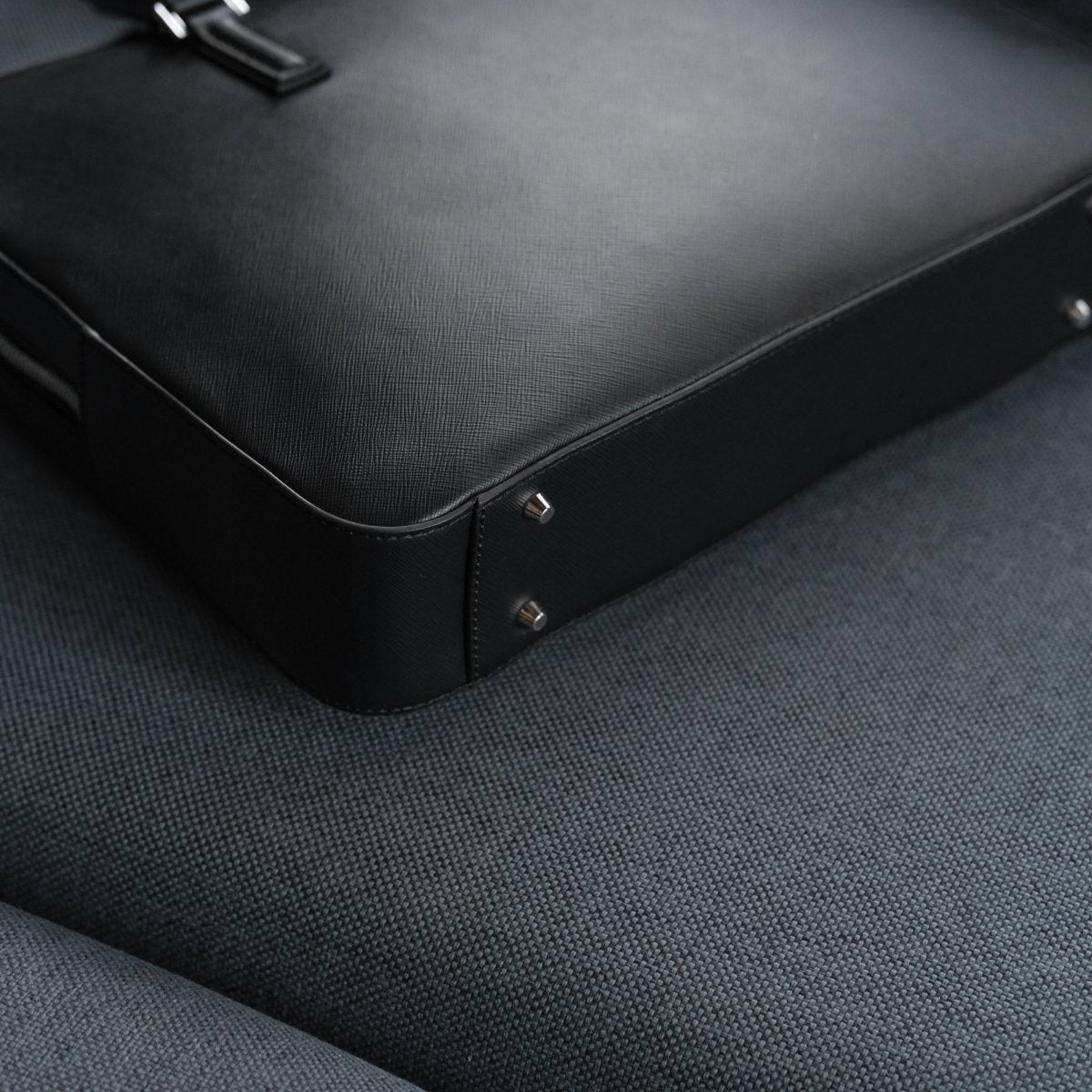 Italian Saffiano Leather Briefcase(Front - zip) - aucentic