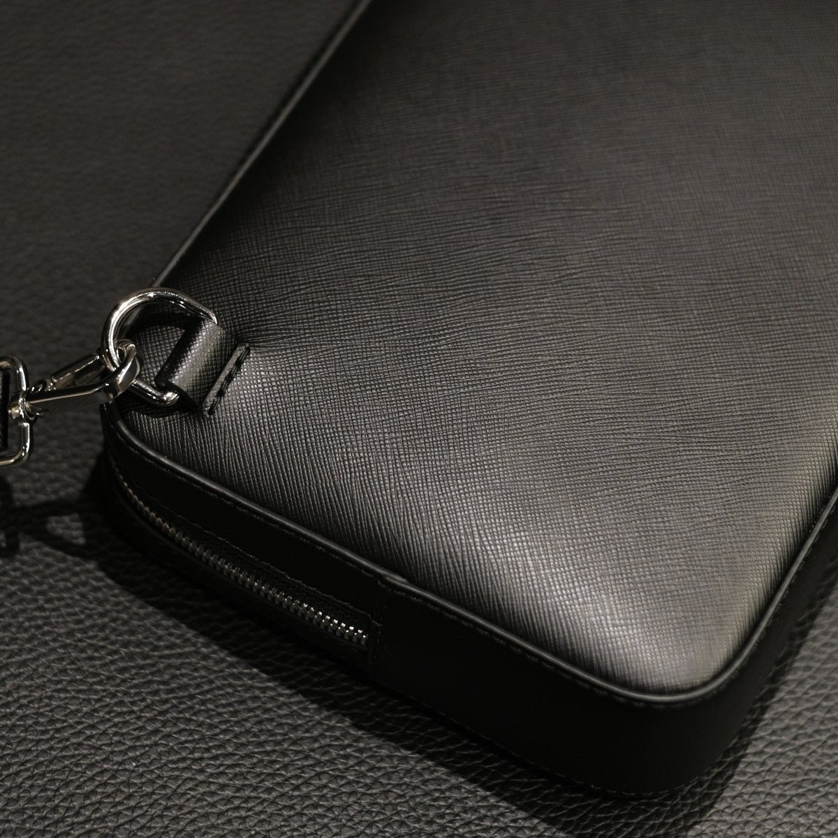 Italian Saffiano Leather Crossbody Bag (Black) - aucentic