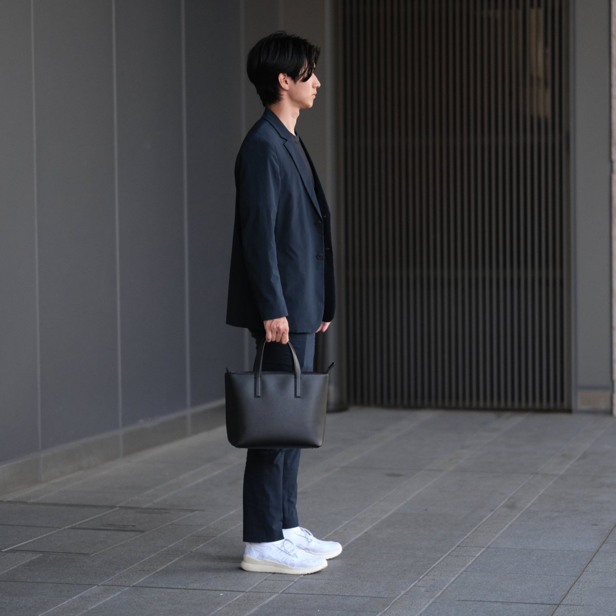 Italian Saffiano Leather Small Tote (Black) - aucentic