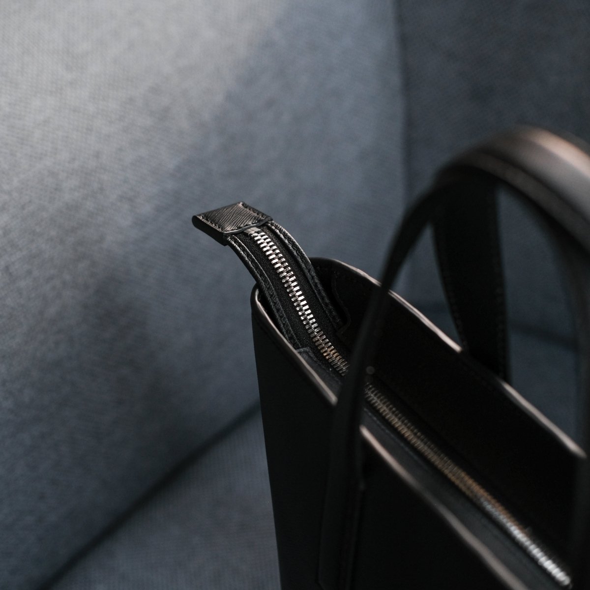 Italian Saffiano Leather Small Tote (Navy) - aucentic