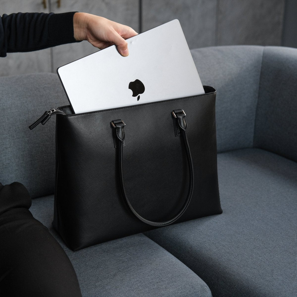 Italian Saffiano Leather Tote (Navy) - aucentic