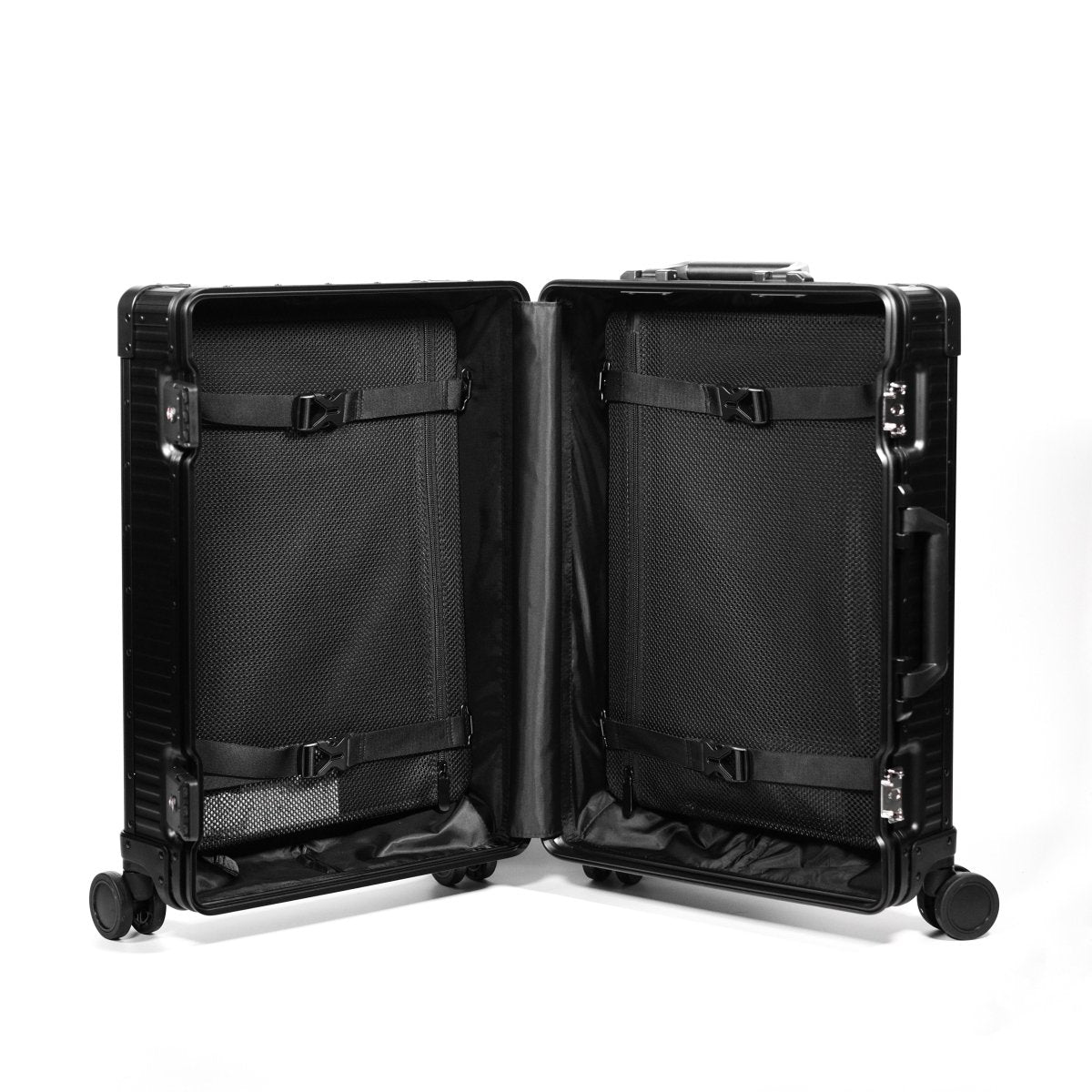 Stripe Aluminum Suitcase(Black) - aucentic