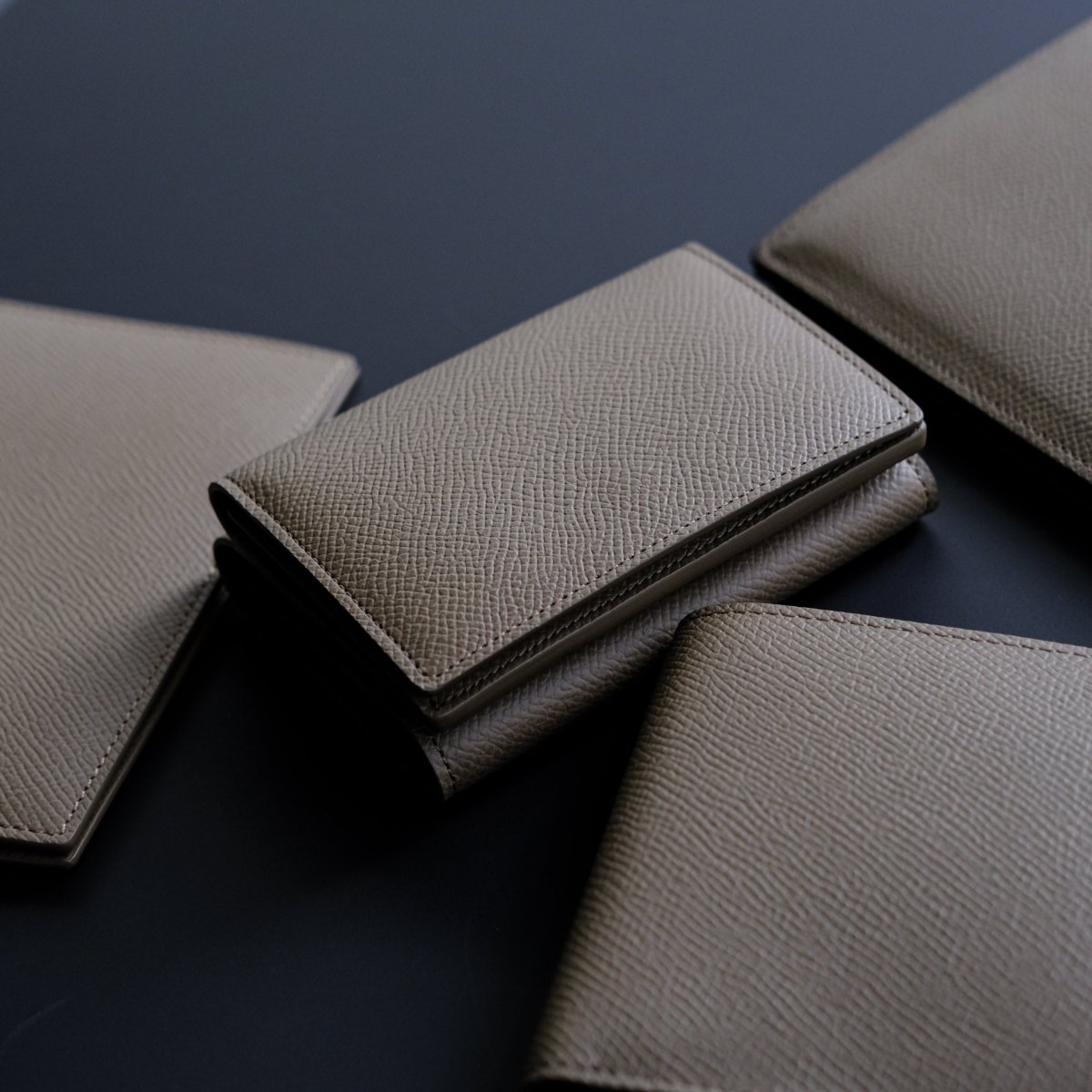 Waprolux-Compact Wallet (TAUPE) - aucentic