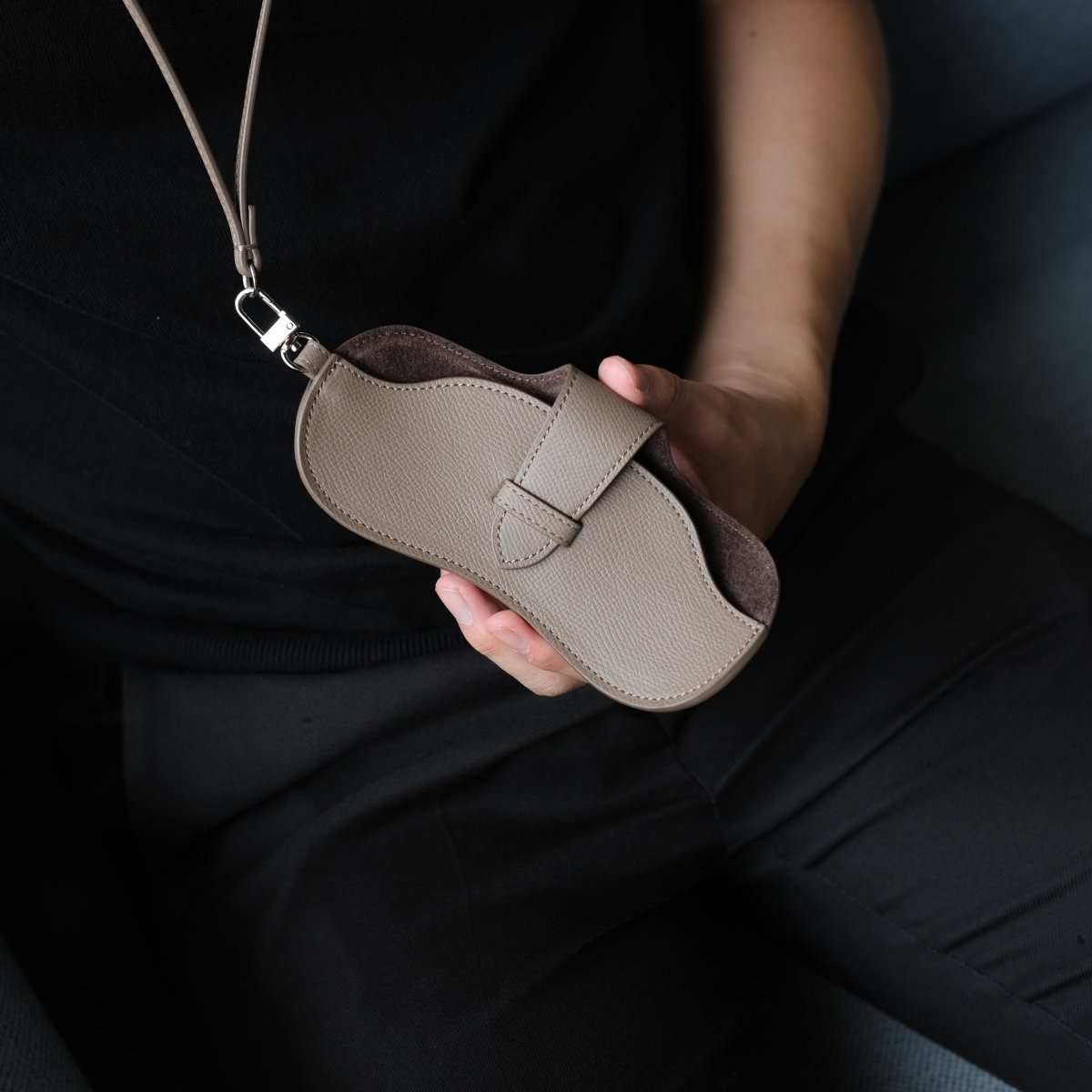 Waprolux-Envelope Glasses Case (TAUPE) - aucentic