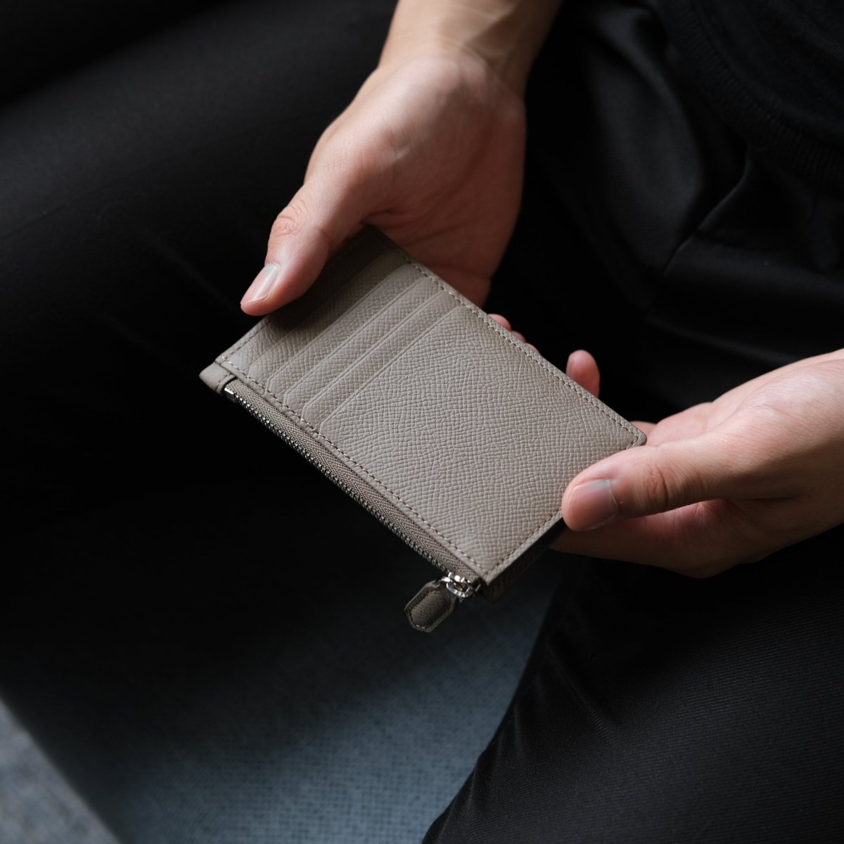 Waprolux-Essential Fragment Case (TAUPE) - aucentic