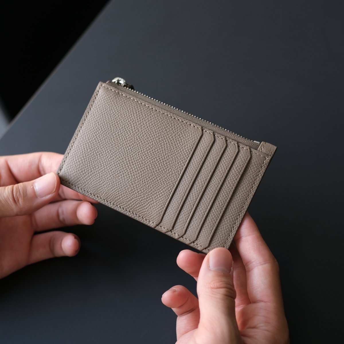 Waprolux-Essential Fragment Case (TAUPE) - aucentic