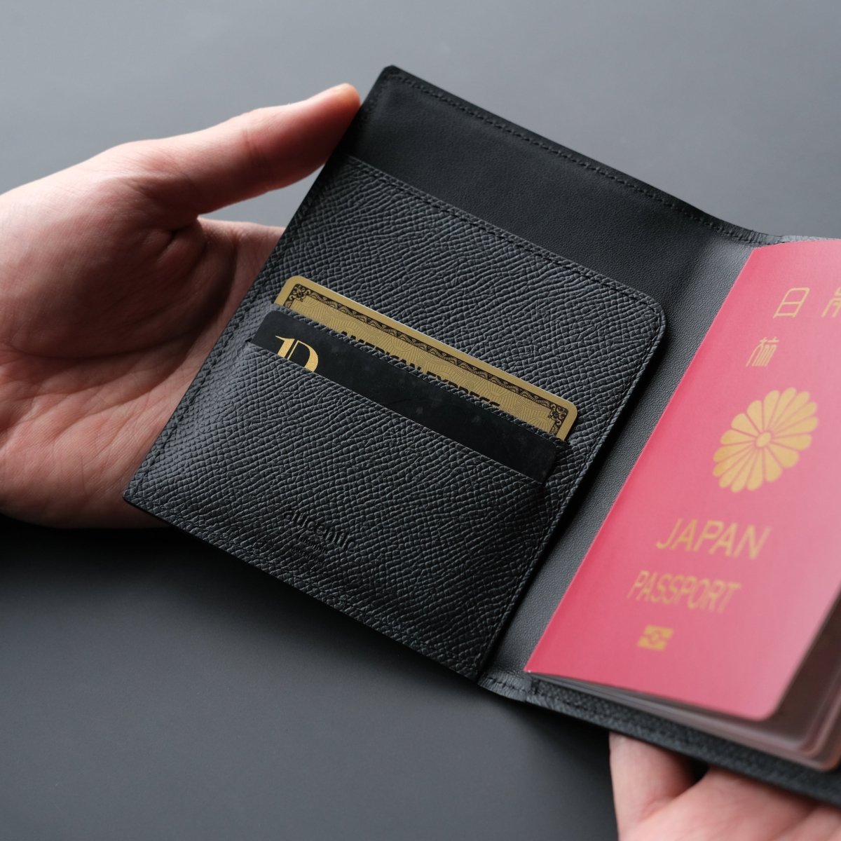 <受注生産>Waprolux - Passport Case - aucentic