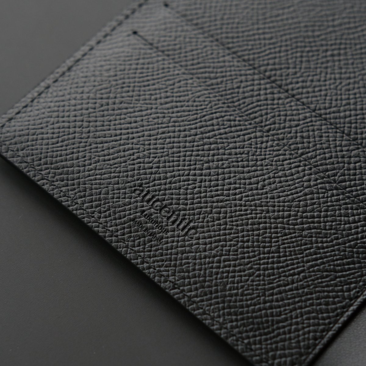 <受注生産>Waprolux - Passport Case - aucentic