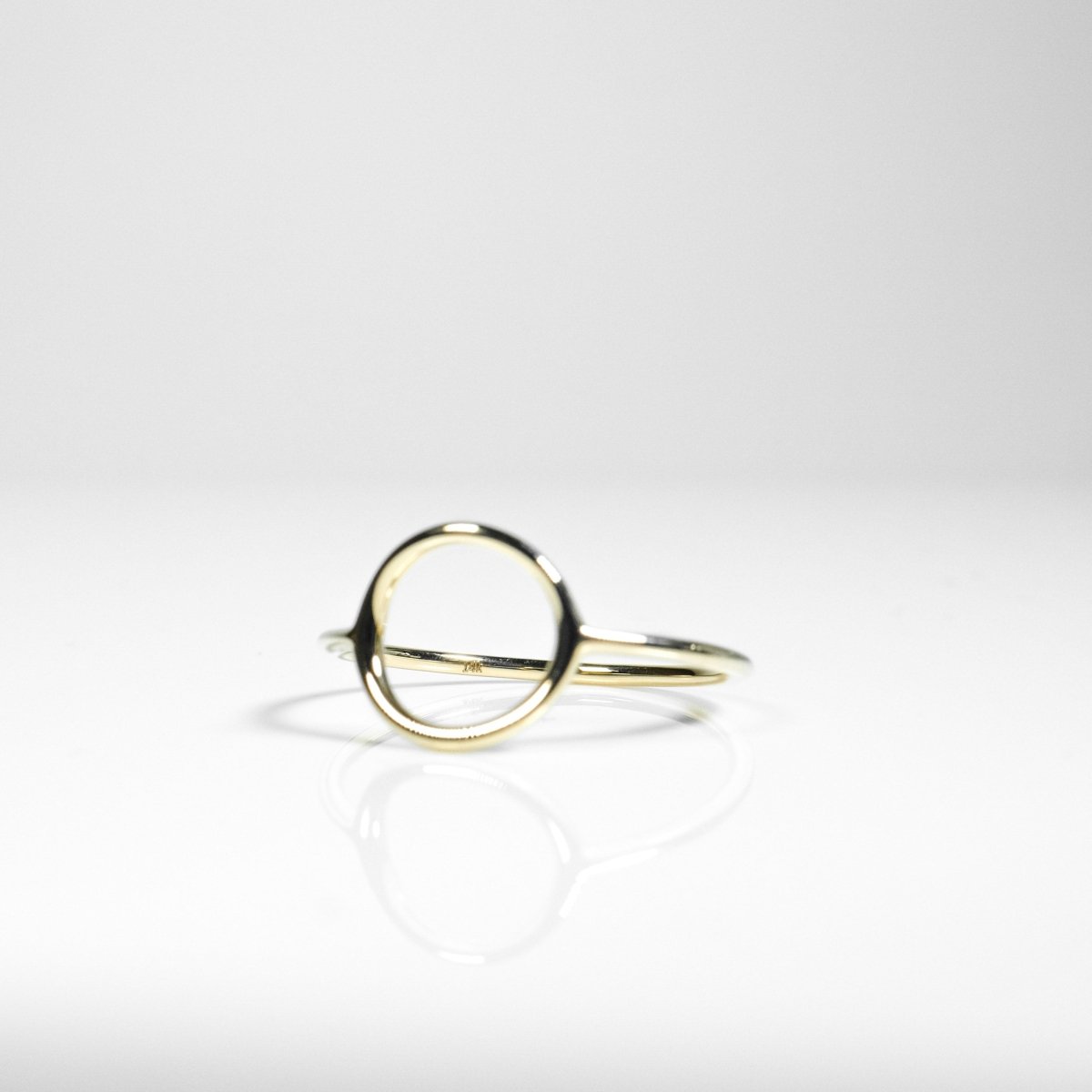 14k Solid Gold Circle Ring - aucentic
