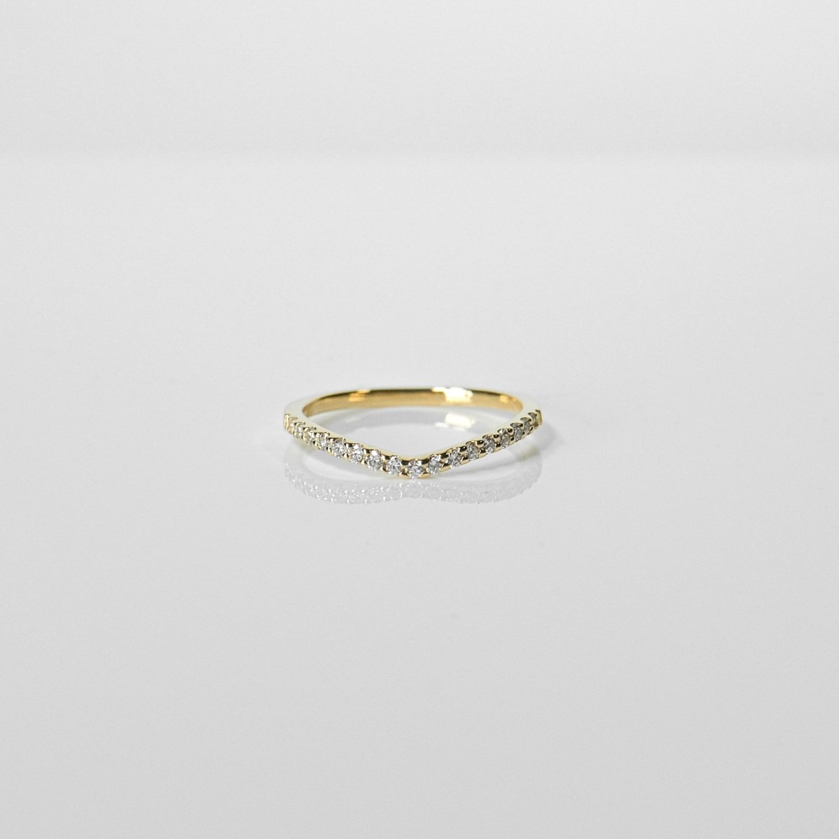 18k V Shaped Half Eternity Forged Ring - aucentic
