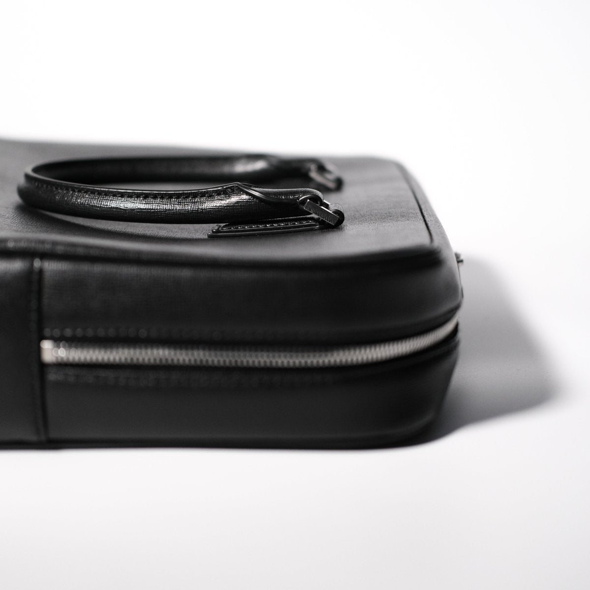 <受注生産 2月18日~順次発送予定>Italian Saffiano Leather Briefcase - aucentic
