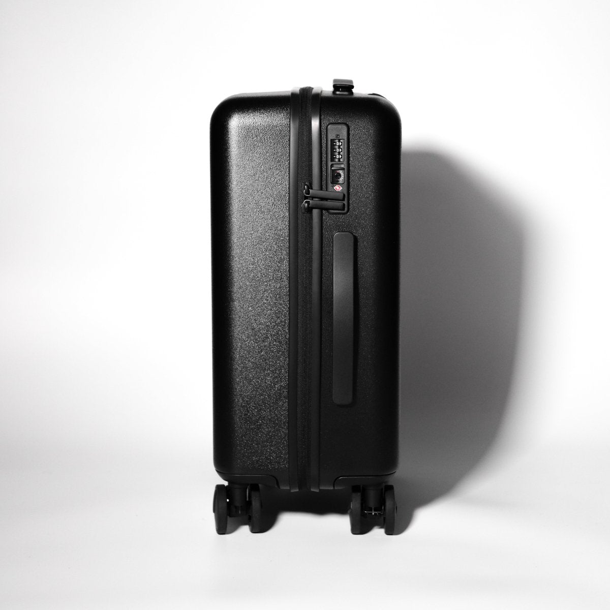 Essential Luxe Suitcase