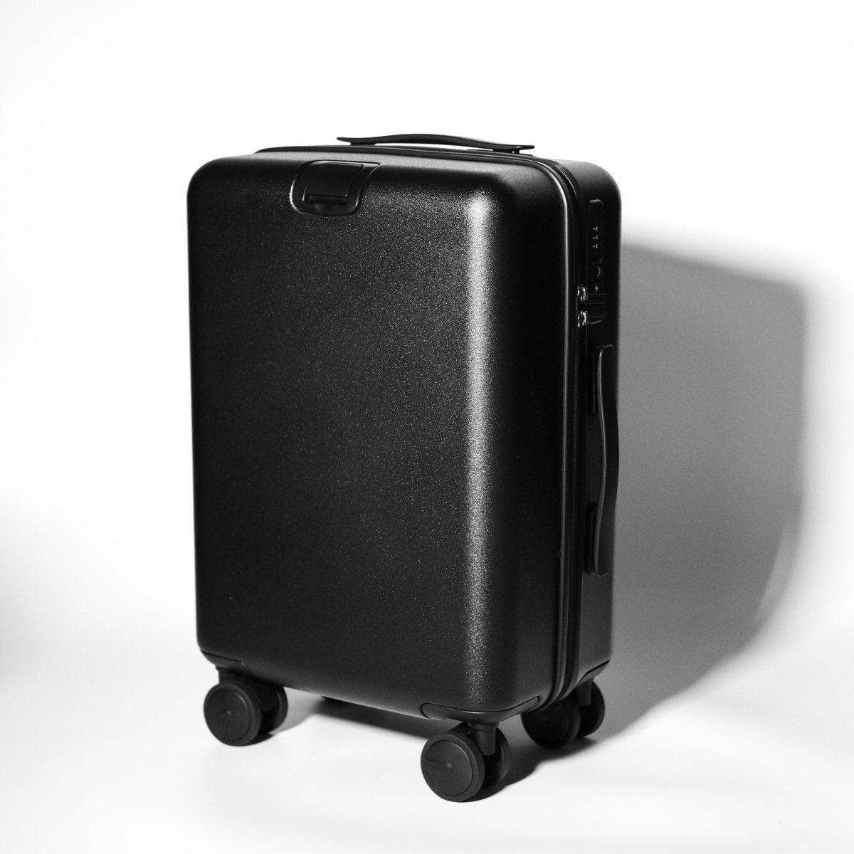 <受注生産 3月中旬〜順次発送予定> Essential Luxe Suitcase (NEW) - aucentic