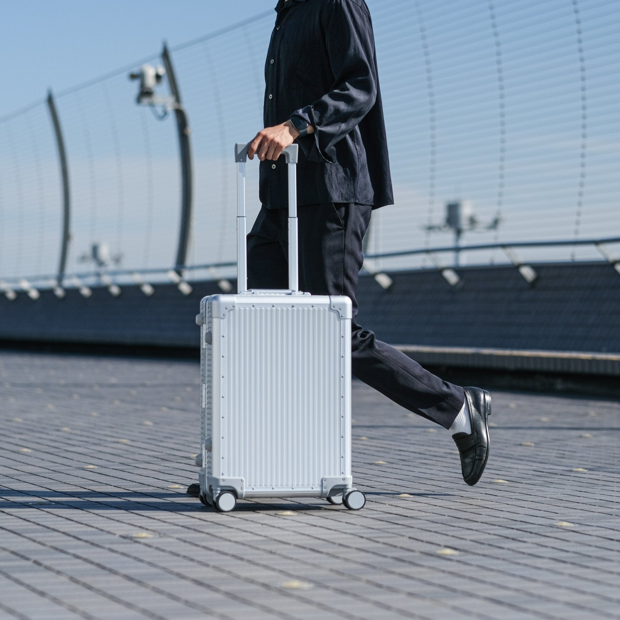 <受注生産 6月末〜発送分>Stripe Aluminum Suitcase(Silver) - aucentic