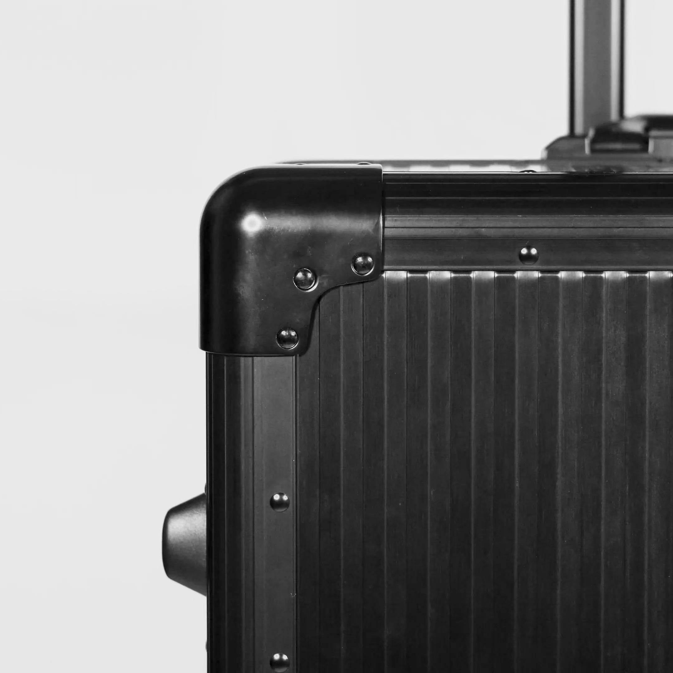 Stripe Aluminum Suitcase(Black)