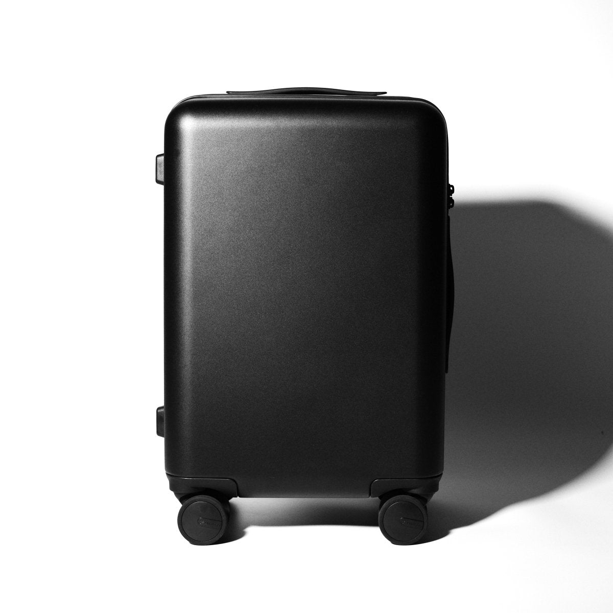 Essential Suitcase | aucentic(オーセンティック)
